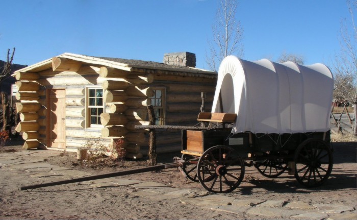 Cabin with wagon